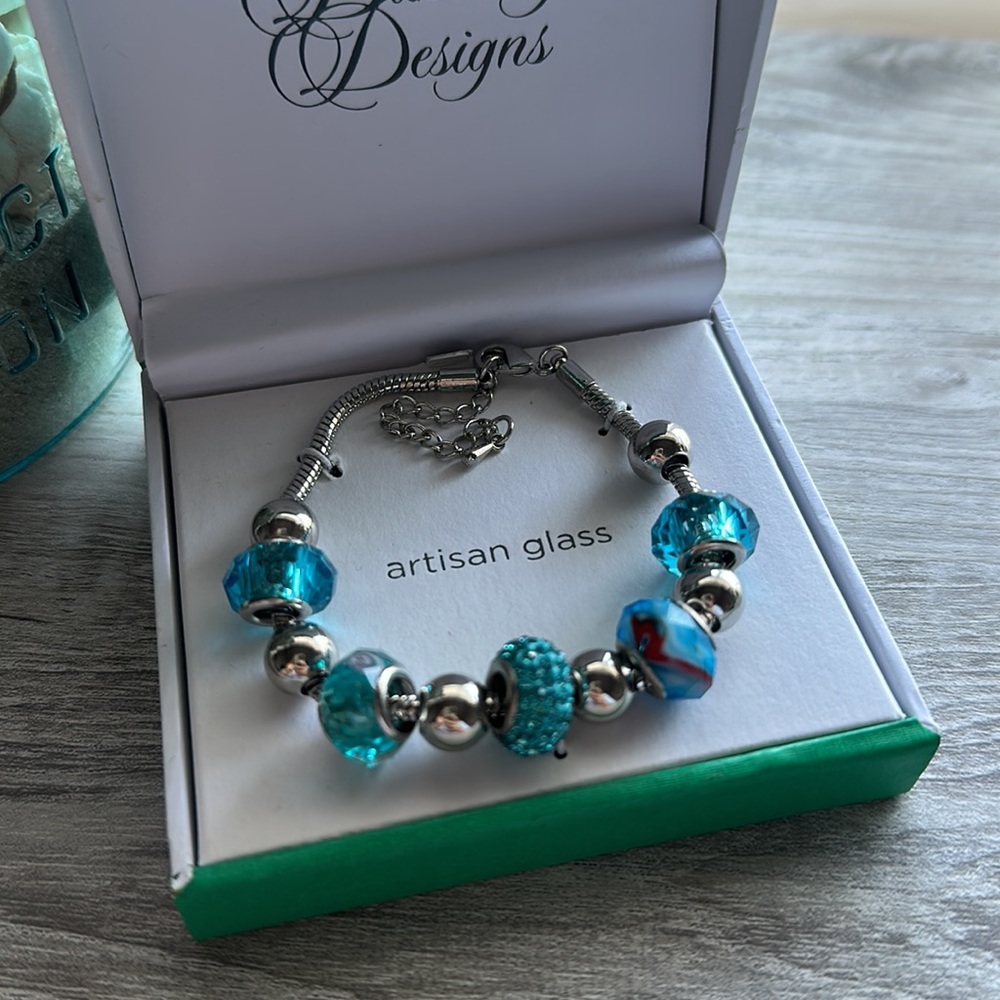 Bracelet - Picture 3 of 3